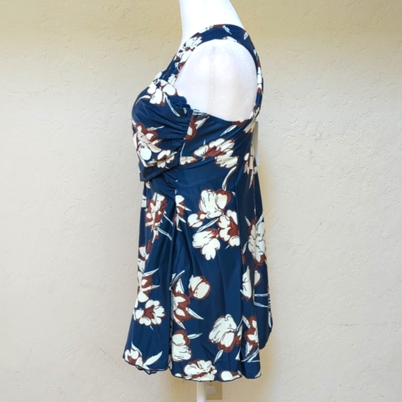 Cocopear Crossover Padded One Piece Blue Floral Skirted Swimsuit Size Large - Picture 8 of 13